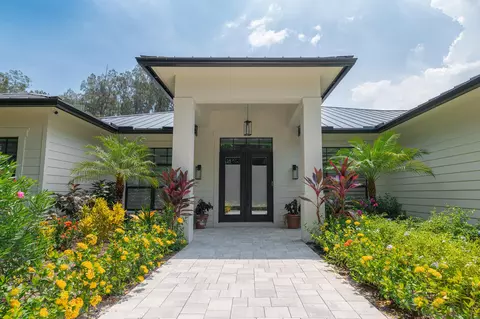 3800 SE Bent Banyan Way, Stuart, FL 34997