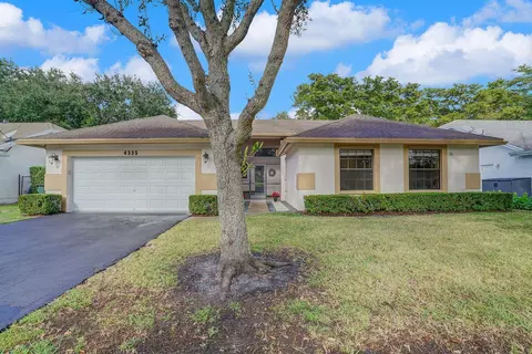 4335 NW 52nd St, Coconut Creek, FL 33073
