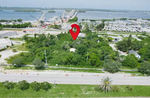 2017 N 3rd St, Fort Pierce, FL 34946
