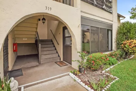 319 Pine Ridge Cir #B1, Greenacres, FL 33463