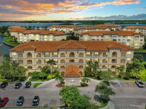 18 Harbour Isles 306 Dr W #306, Fort Pierce, FL 34949