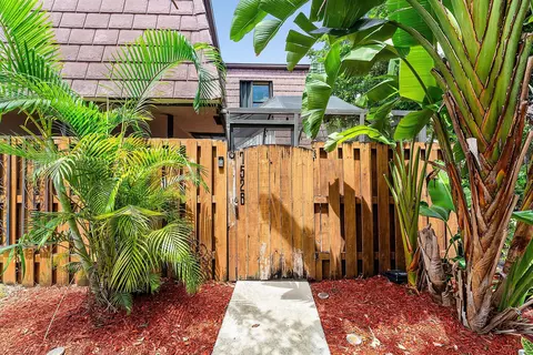 7526 Courtyard Run E, Boca Raton, FL 33433
