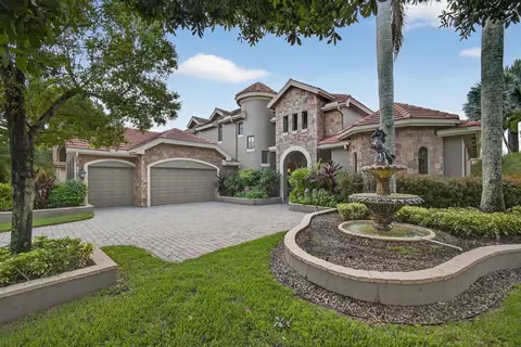 10514 Versailles Blvd, Wellington, FL 33449