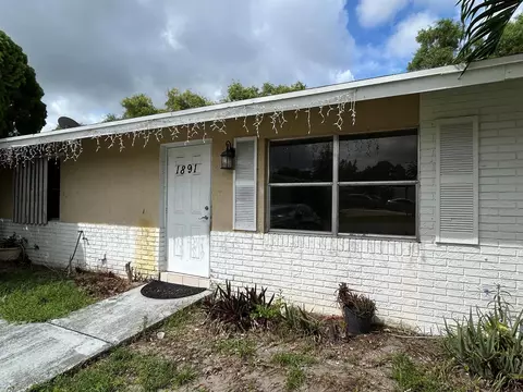 1891 Keenland Cir, West Palm Beach, FL 33415