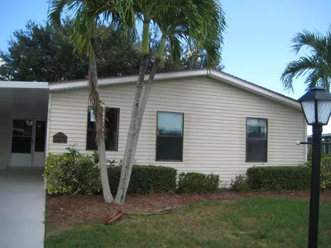 8504 Marlberry Ct, Port Saint Lucie, FL 34952
