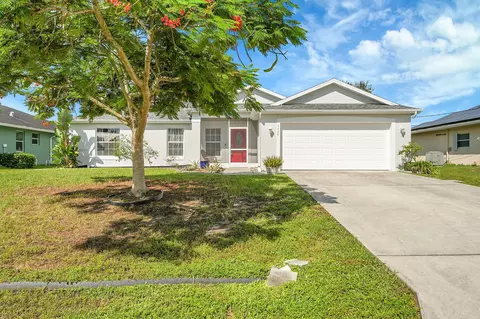 4648 SW Leeward St SW, Port Saint Lucie, FL 34953