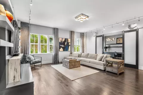 200 NE 2nd Ave #207, Delray Beach, FL 33444