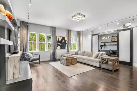 200 NE 2nd #207, Delray Beach, FL 33444