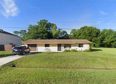 814 SE Sweetbay Ave, Port Saint Lucie, FL 34983