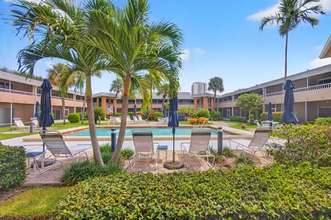 1100 Surf Rd #109, Singer Island, FL 33404