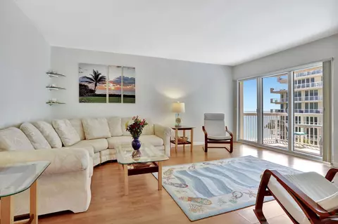 1069 Hillsboro Mile UNIT 705, Hillsboro Beach, FL 33062