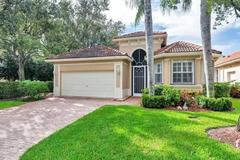 248 Palm Cir, Atlantis, FL 33462