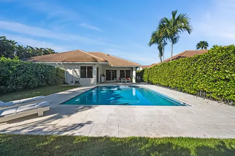 2940 Twin Oaks Way, Wellington, FL 33414
