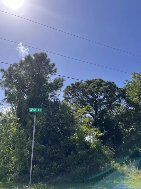 5540 Kyle Ct, Port St Lucie, FL 34986