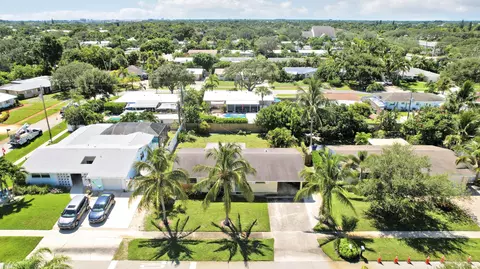 20 Willow Rd, Tequesta, FL 33469