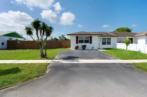 5042 Grant Ln, West Palm Beach, FL 33415