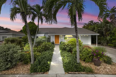 1221 N M St, Lake Worth Beach, FL 33460