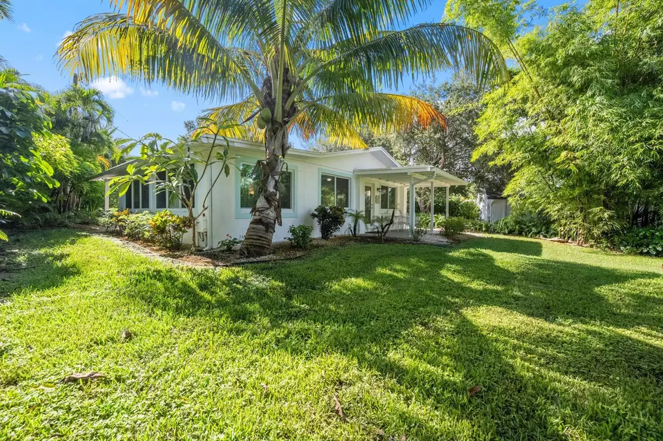 Exterior - 1408 SW Palm City Rd, Stuart, FL 34994 photo 7 of 10