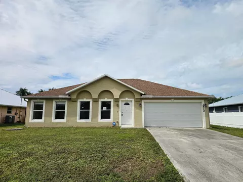 2510 SW Chestnut Ln, Port Saint Lucie, FL 34953