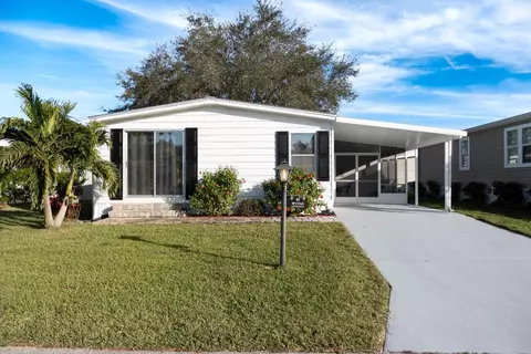 95 N North Warner Dr, Jensen Beach, FL 34957