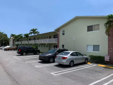 658 NE 6th Ct #L, Boynton Beach, FL 33435