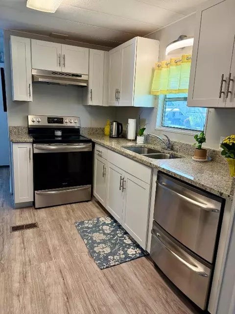 176 W Caribbean, Port Saint Lucie, FL 34952