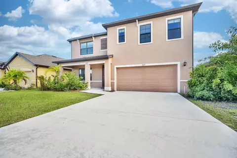 6271 NW Regent St, Port Saint Lucie, FL 34983