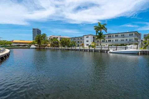 250 Layne Blvd #312, Hallandale Beach, FL 33009