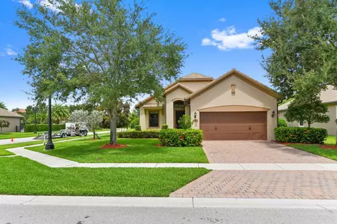 10559 Prato St, Wellington, FL 33414