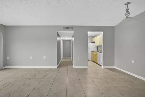 1139 Lake Terry Dr #M, West Palm Beach, FL 33411