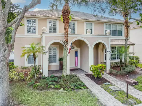 8042 Murano Cir, Palm Beach Gardens, FL 33418