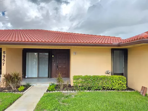 5957 Forest Hill Blvd #4, West Palm Beach, FL 33415