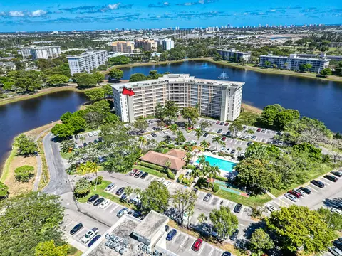 2940 N Course Dr #811, Pompano Beach, FL 33069