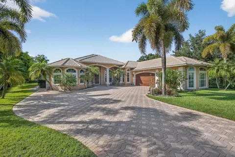 15550 Rolling Meadows Cir, Wellington, FL 33414