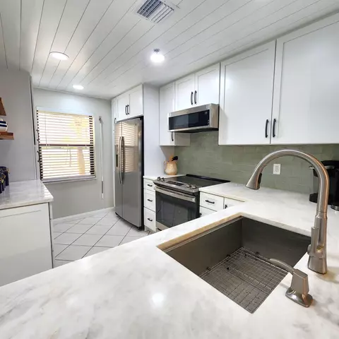 5163 N Highway A1a UNIT 216, Hutchinson Island, FL 34949