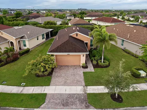 10366 SW Indian Lilac Trl, Port Saint Lucie, FL 34987
