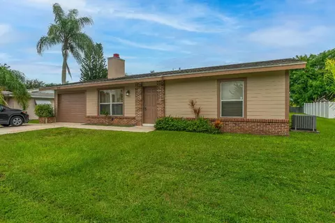 530 SW Prima Vis, Port Saint Lucie, FL 34983
