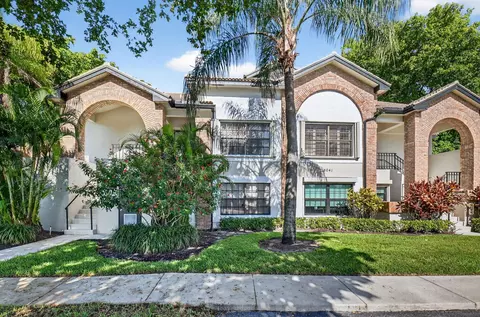 8041 Aberdeen Dr #202, Boynton Beach, FL 33472