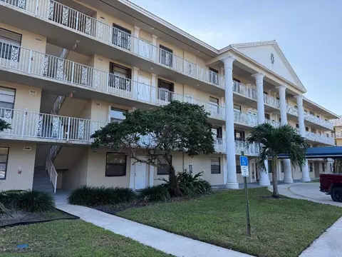 3511 Village #302, West Palm Beach, FL 33409