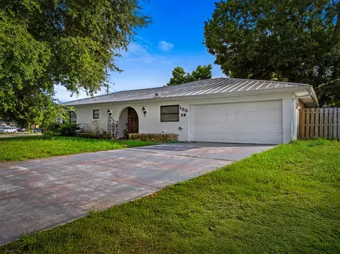 100 SW Lakehurst Dr, Port Saint Lucie, FL 34983