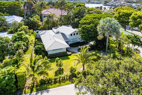 6130 Ridge Ln, Ocean Ridge, FL 33435