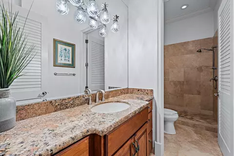 Bath - 613 S Beach Rd, Jupiter, FL 33469 photo 10 of 10