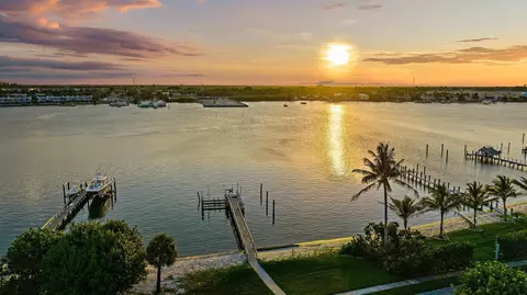 View/Area - 613 S Beach Rd, Jupiter, FL 33469 photo 5 of 10