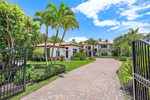 Exterior - 613 S Beach Rd, Jupiter, FL 33469 photo 1 of 17