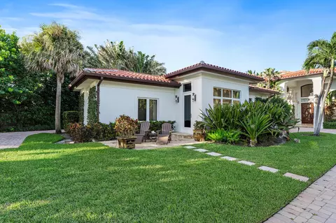Exterior - 613 S Beach Rd, Jupiter, FL 33469 photo 15 of 17