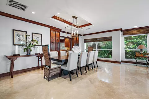 Dining - 613 S Beach Rd, Jupiter, FL 33469 photo 2 of 3