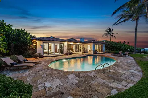 Exterior - 613 S Beach Rd, Jupiter, FL 33469 photo 10 of 17