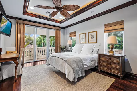 Bedroom - 613 S Beach Rd, Jupiter, FL 33469 photo 3 of 8