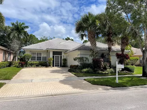 9102 Bay Harbour Cir, West Palm Beach, FL 33411