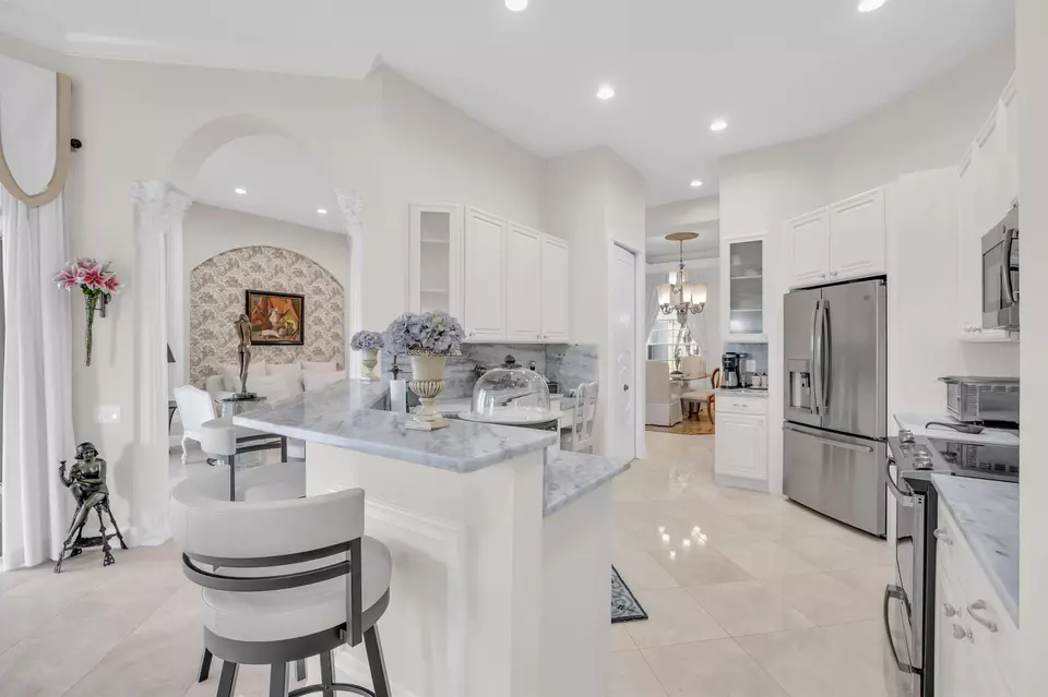 Kitchen - 9085 Padova Dr, Boynton Beach, FL 33472 photo 2 of 4